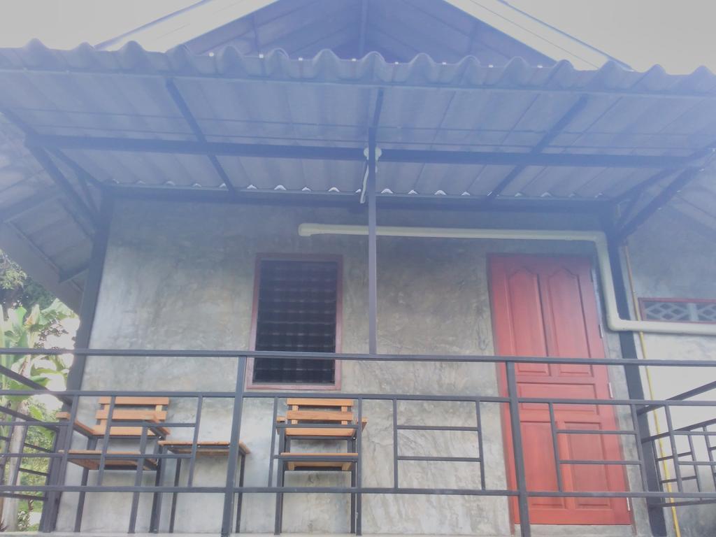 Ban Suan Sukjai Mae Sariang Hotel Exterior photo